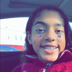 Meet your Posher, Raquel